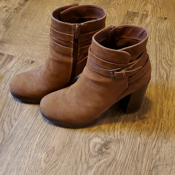 A New Day Ankle Boots - Picture 3 of 8